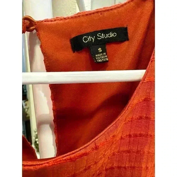 City Studio Orange Tiered Ruffled Fit and Flare Dress in Size Small, Pre-Owned. - Picture 4 of 7